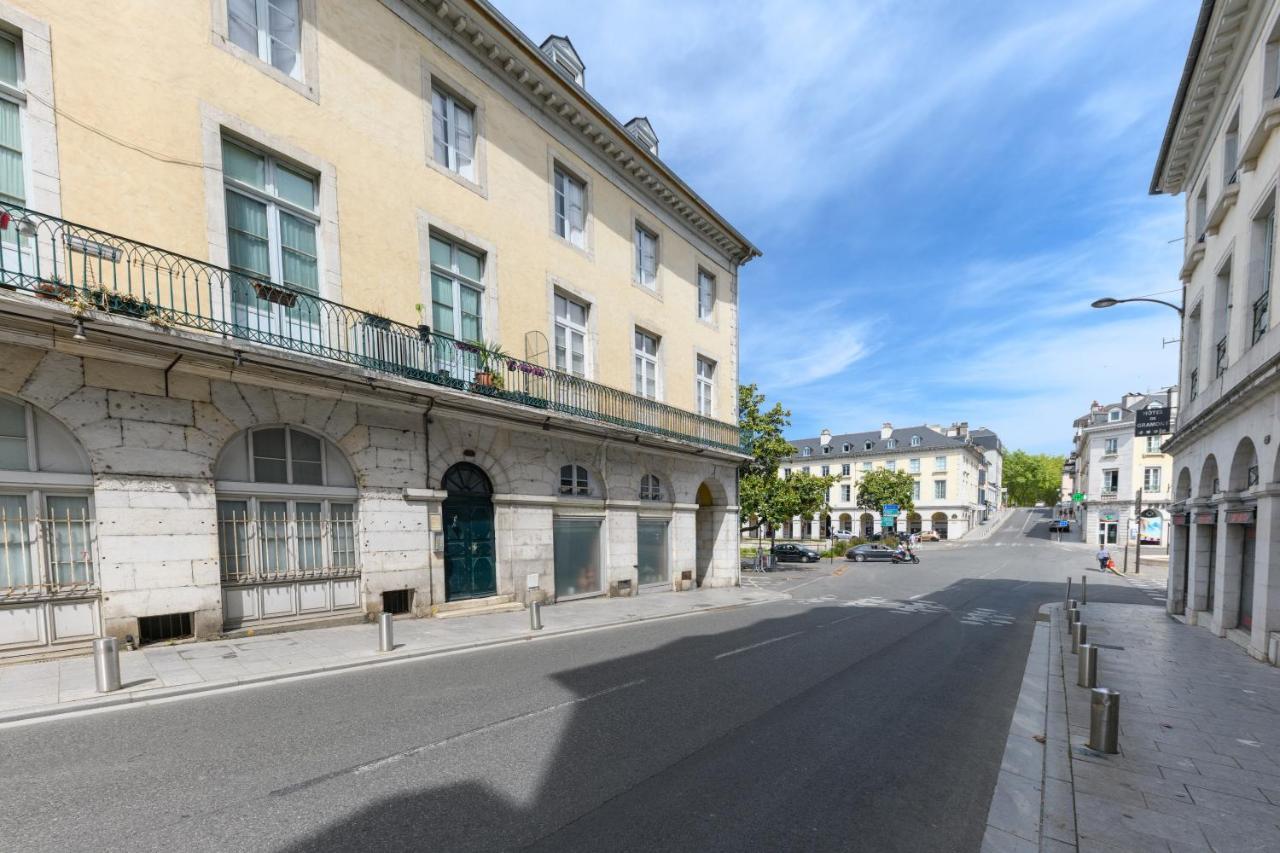 Pau: superbe appartement climatisé/cœur de ville Exterior foto